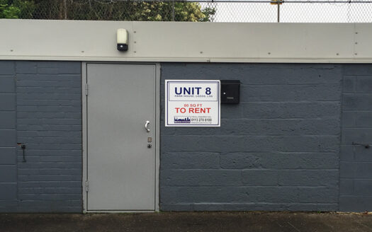 Lock Up to Let in Leeds. Unit 8 East End Park