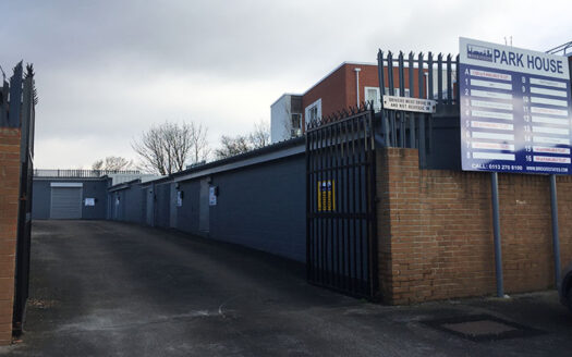 Lock Up to Let in Leeds. Unit 11 East End Park